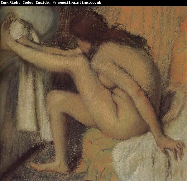 Edgar Degas Naked  woman wiping toes